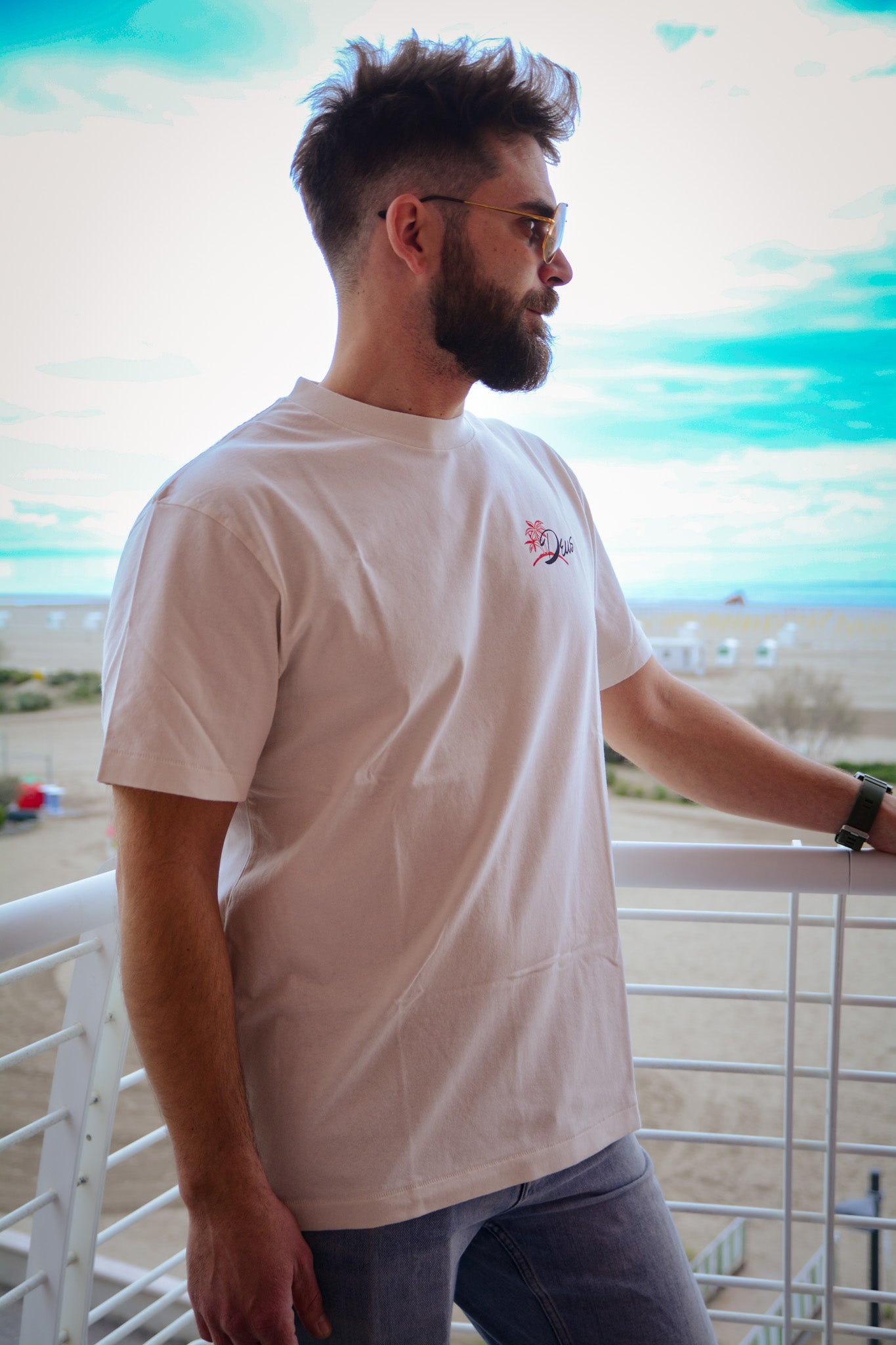 Breaker Tee Vintage White-Deus Ex Machina