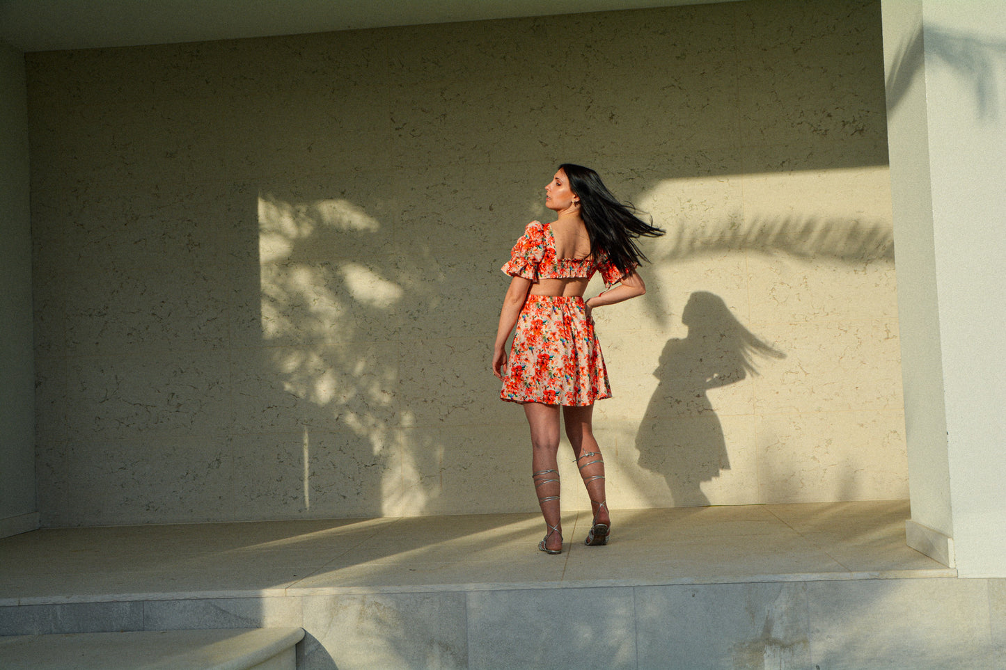 Abito con fiori Frivolité