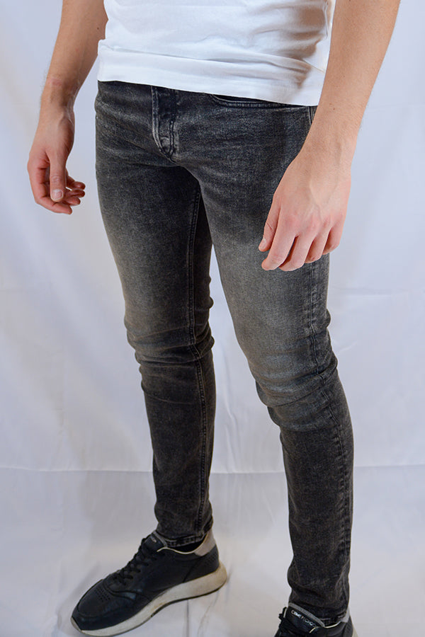 Sleeker Jeans